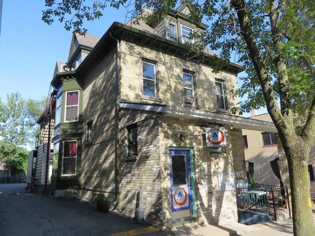 Hi - Madison Hostel Екстериор снимка